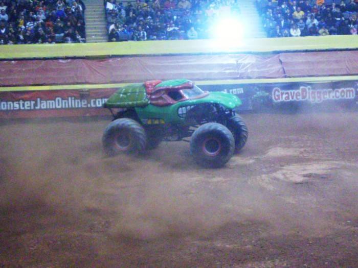 2008 MonsterTruckShow-062.jpg